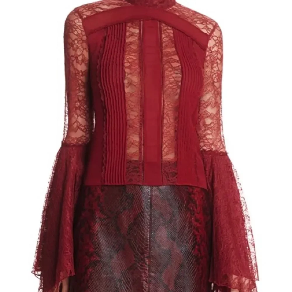 Alice + Olivia Silk Ivy Handkerchief Top Size Small - Picture 3 of 5